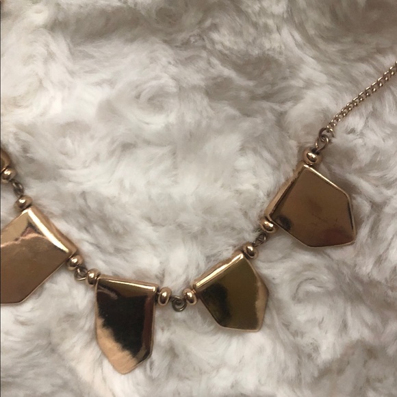 FINAL MARKDOWN Gold Statement Necklace - Picture 3 of 5